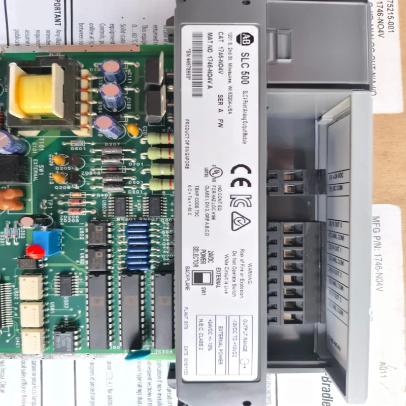 Allen-Bradley 1746-OB16 SLC 500 16-Point 24V DC Source Output Module thumbnail 7026